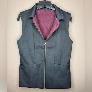 Tilley Wanderer Collection Cranbrook Reversible Vest Small Gray Maroon Quilted
